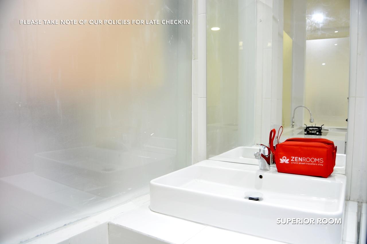Zen Premium Kemang Timur จาการ์ตา ภายนอก รูปภาพ